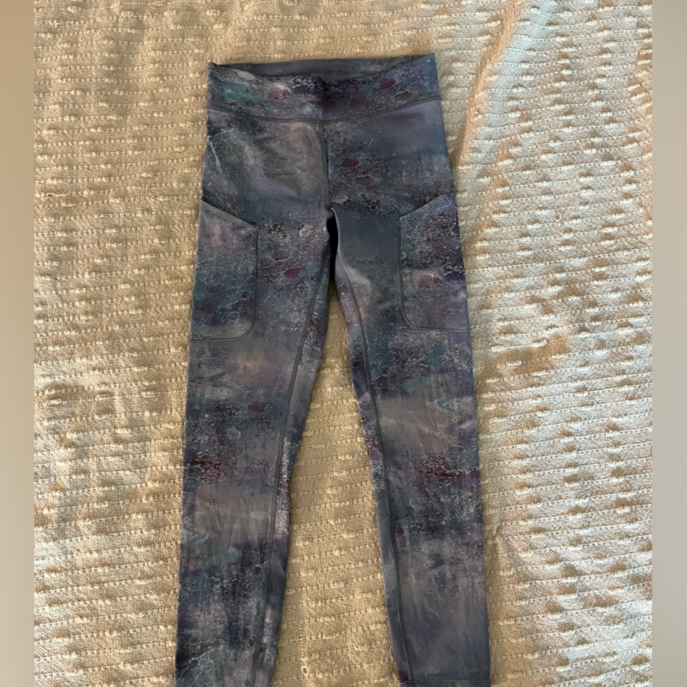 Lululemon Lab 25”